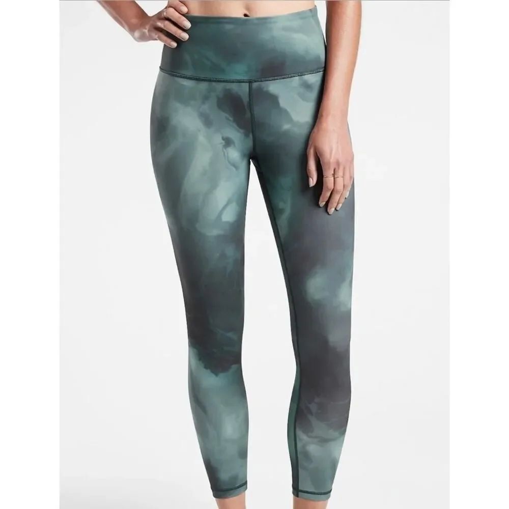 Athleta Elation Printed 7/8 Tight Legging Sz. S